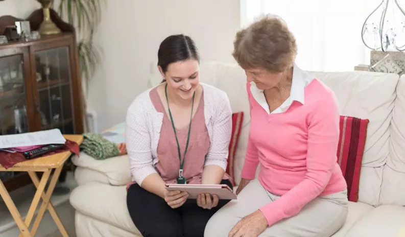 Living with dementia - the benefits of staying at home live-in care in windsor