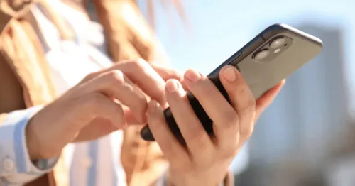 Stay connected with the GoodOaks Family App Image